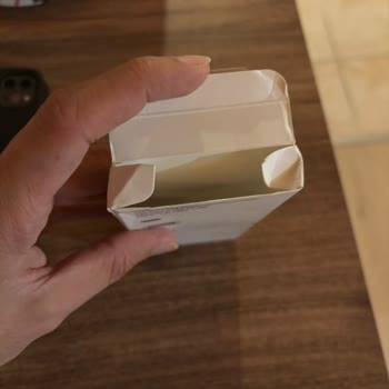 Amazon Shipped My Apple USB-C Adapter in Damaged Box with Missing Product Inside