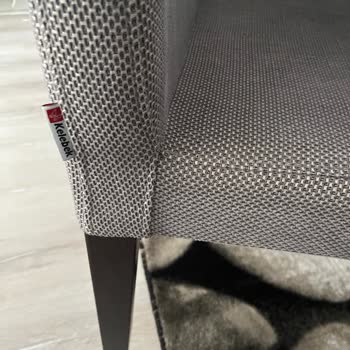 Kırık Sandalye Ve Yetersiz Müşteri Hizmetleri