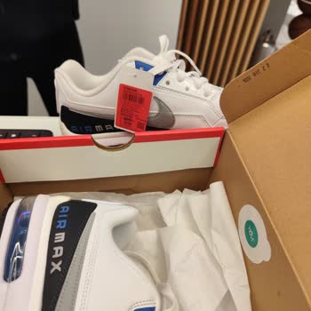 Intersport Erfahrung mit überhöhten Preisen und unfreundlichem Service