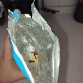 Migros Peynirli Krakerde Yabancı Cisim Şoku