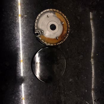 Arçelik Stovetop Burner Damaged After Tea Spill and Needs Immediate Resolution