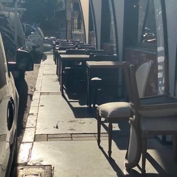 Kaldırım İşgali: Yaya Güvenliği Tehlikede