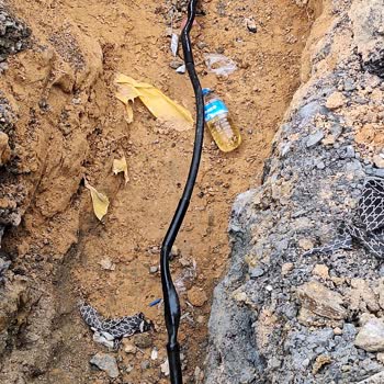 AYEDAŞ'ın Yüksek Voltaj Hatası: Yangın Ve Maddi Zarar