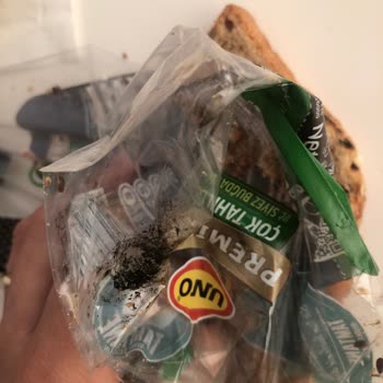 Uno Ekmek Ekmeğin İçinden Çıkan Şaşırtıcı Madde