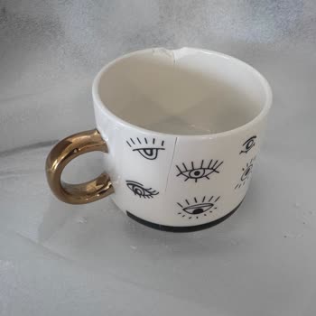 English Home'dan Gelen Siparişler Paramparça