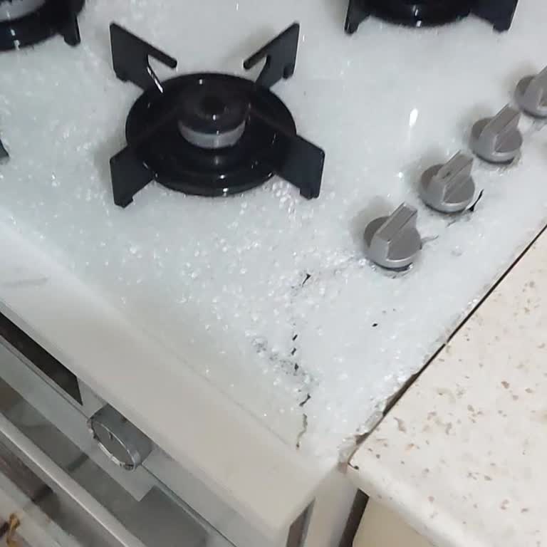 Arçelik Built-In Stove Glass Shattered After 7 Months and Warranty Didn’t Cover It