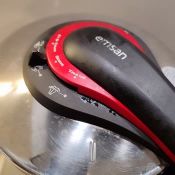 Emsan Mutfak Düdüklü Tencere Buhar Tutmuyor Ve Su Akıtıyor!