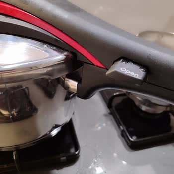 Emsan Mutfak Düdüklü Tencere Buhar Tutmuyor Ve Su Akıtıyor!