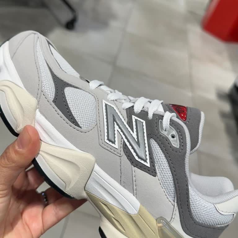 New Balance Domuz Derisi Kullanımı Hakkında Acil Bilgi Talebi