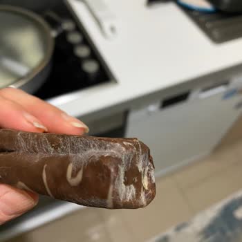 Tüylenmiş Kekler: Ülker Alpella'da Kalite Sorunu