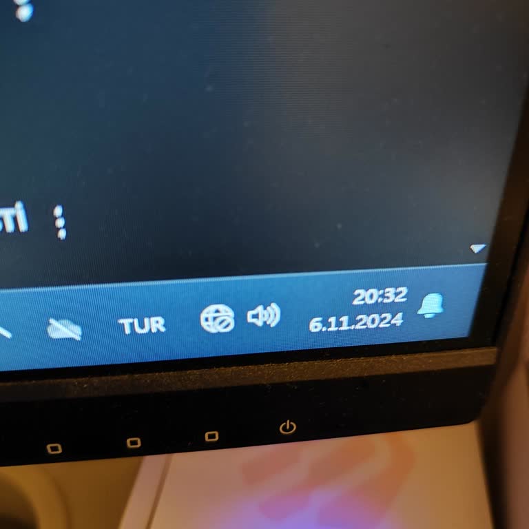 Sürekli Kesilen İnternet Ve İlgisiz Hizmet
