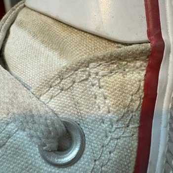 Converse Ayakkabımın Kenarları Sarardı, Orijinallik Sorgulanıyor