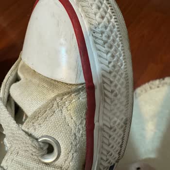 Converse Ayakkabımın Kenarları Sarardı, Orijinallik Sorgulanıyor