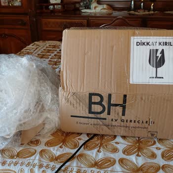 Kullanılmış Ve Çizik Tabaklar Hayal Kırıklığı Yarattı