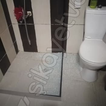 Duşakabin Camı Kırıldı, Firma Sorumluluk Almıyor