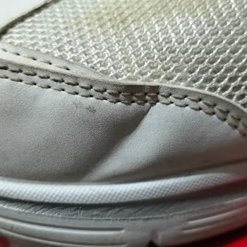 Kalitesiz Ürün Ve İlgisiz Müşteri Hizmetleri