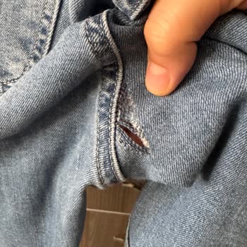 Mavi Jeans Kot Pantolon Yıkama Sonrası Yırtıldı