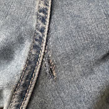 Mavi Jeans Kot Pantolon Yıkama Sonrası Yırtıldı