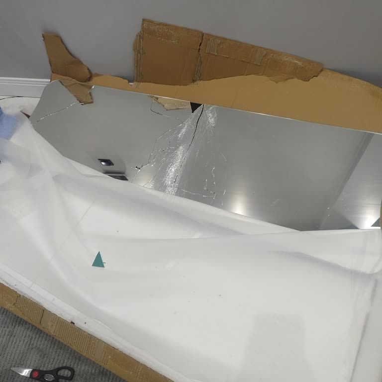 Kırık Ayna Ve İade Sorunu: Müşteri Mağduriyeti