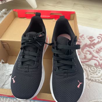 Ayakkabı Dünyası'nda Hayal Kırıklığı: Ürün Kalitesi Ve Müşteri Hizmetleri