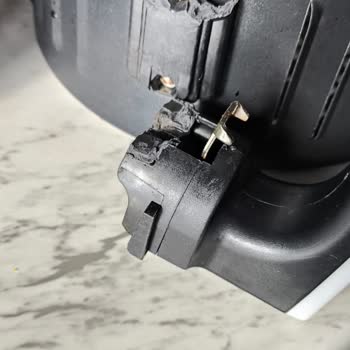 Dayanıksız Airfryer Kulp Sorunu