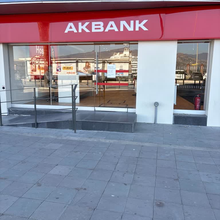 Akbank Alsancak Şubesinde Personel Yokluğu