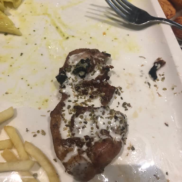 Piazza AVM'de Tavuk Dünyası Hayal Kırıklığı