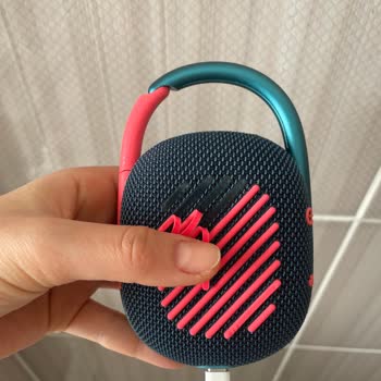 JBL Clip 4 Hoparlörümün Silikonları Dökülüyor