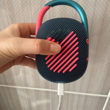 JBL Clip 4 Hoparlörümün Silikonları Dökülüyor