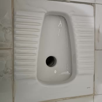 Vitra Tuvalet Taşındaki Gölgelenme Ve Kararmalar