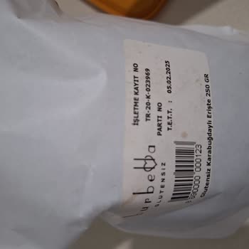 Burbella Küflü Glutensiz Erişte Ve İletişim Sorunu