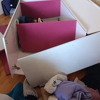 Tehlikeli Gardırop: Çocuğumun Güvenliği Tehlikede!