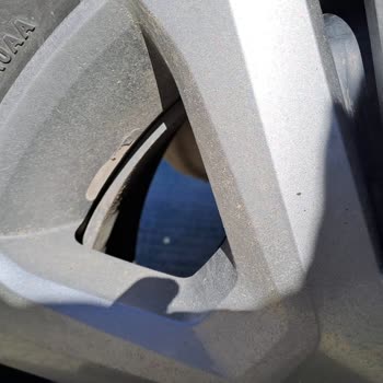 Dacia Sandero Stepway Jant Kapaklarındaki Boya Sorunu Ve Servis İlgisizliği