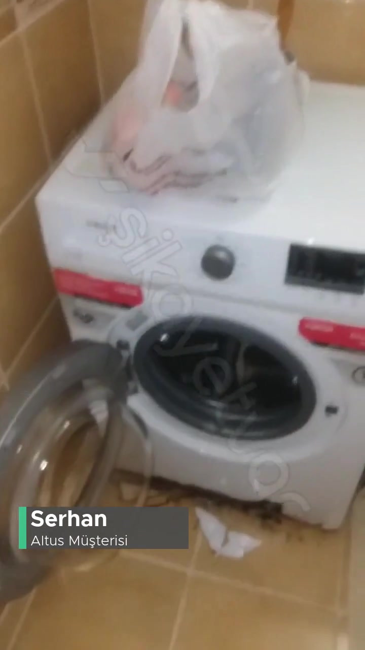 Altus Çamaşır Makinesinin İçler Acısı Hali videonun kapak resmi