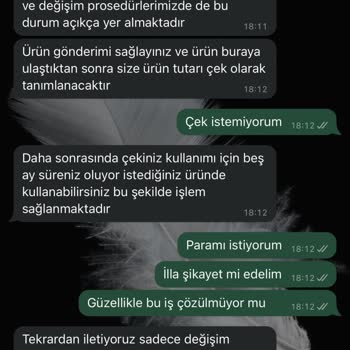 Eksik Düğmeli Kaban Ve İlgisiz Müşteri Hizmetleri