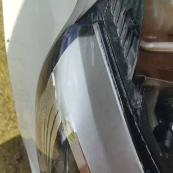 Renault Megane Araç Farlarındaki Çatlak Sorunu Ve Garanti Kapsamı Problemi