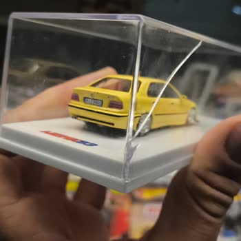 Kargo Taşıma Sırasında Kırılan Oyuncak Araba