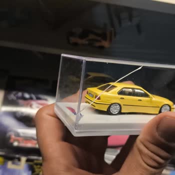 Kargo Taşıma Sırasında Kırılan Oyuncak Araba