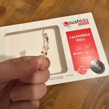 Dardanel Sushi'den Çıkan Plastik Parçası
