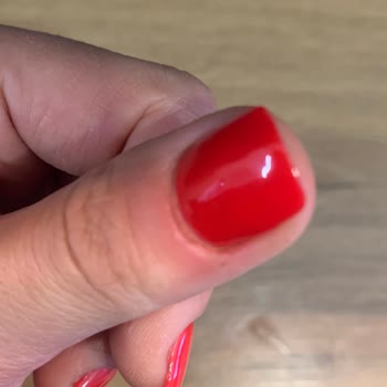 Yanlış Yapılan Protez Tırnaklar Canımı Acıttı