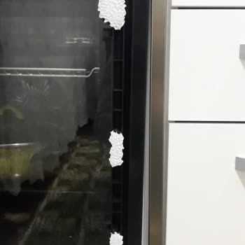 Montaj Sonrası Fırın Camı Patladı Ve Eğik Duruyor