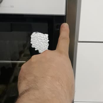 Montaj Sonrası Fırın Camı Patladı Ve Eğik Duruyor