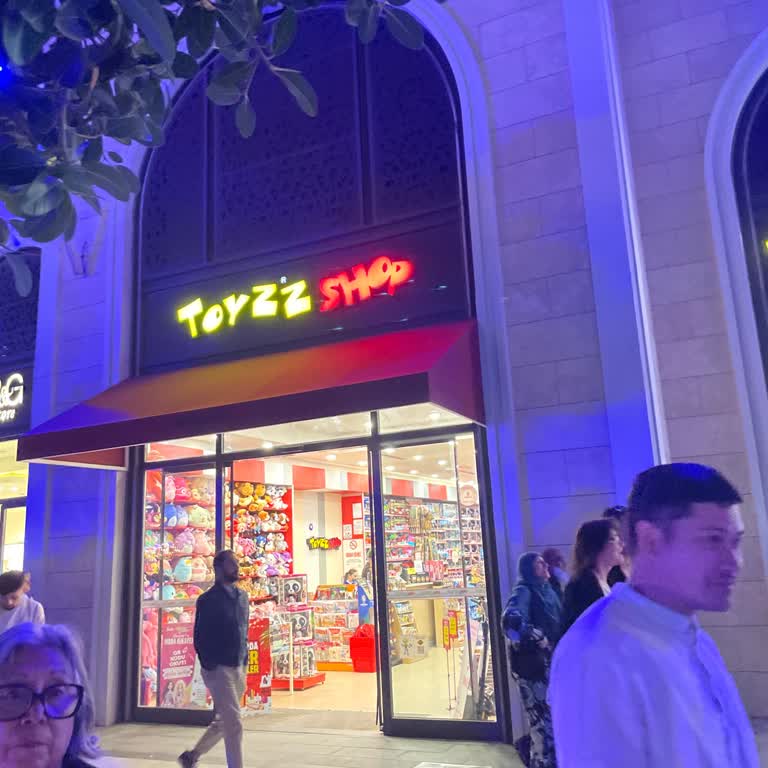 Toyzz Shop Personelinin İlgisizliği Ve Yetersiz Hizmeti