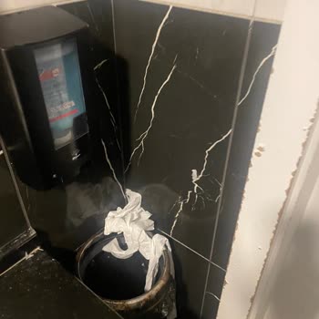 Mado-Caddebostan: Hijyen Sorunları Ve İlgisiz Yönetim!