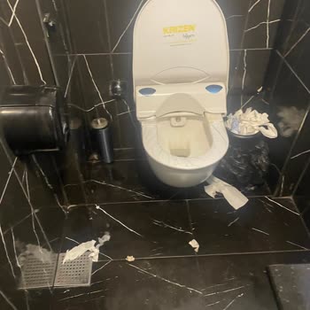 Mado-Caddebostan: Hijyen Sorunları Ve İlgisiz Yönetim!