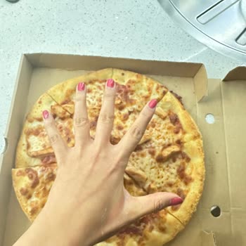 Pizza Hut Ekstra Tavuklu Pizza Hayal Kırıklığı Ve Soğuk Teslimat