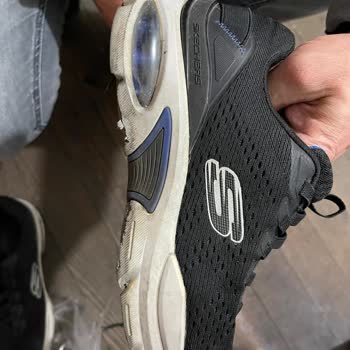 Skechers Ayakkabılarında Beklenmedik Yıpranma: Müşteri Memnuniyetsizliği