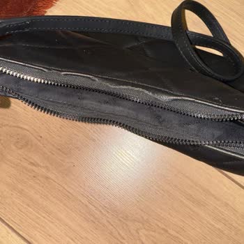 Gök Çanta Tamir Servisi Bozuk Fermuarı Tamir Ederken Çantamı Yırtmış!