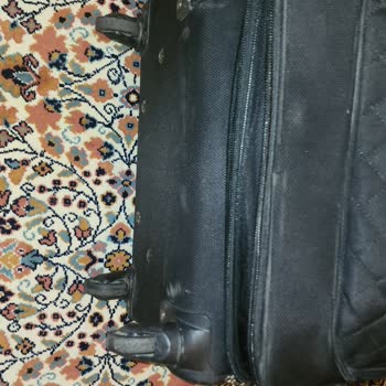 Kırık Valiz Ve Geciken Teslimat