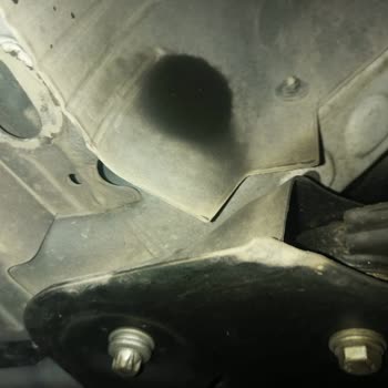 Fiat Yetkili Servisinde Yağ Kaçağı Ve Güven Sorunu